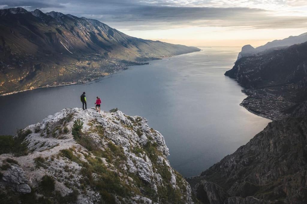Me Ca - Appartamento Vacanze Riva del Garda Exterior foto